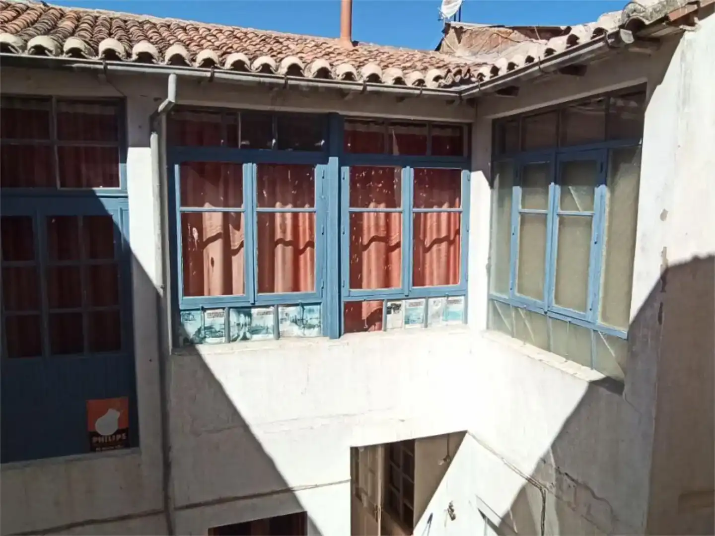Vista exterior de Finca rústica en venda en Valderas amb Parquet, Traster i Moblat