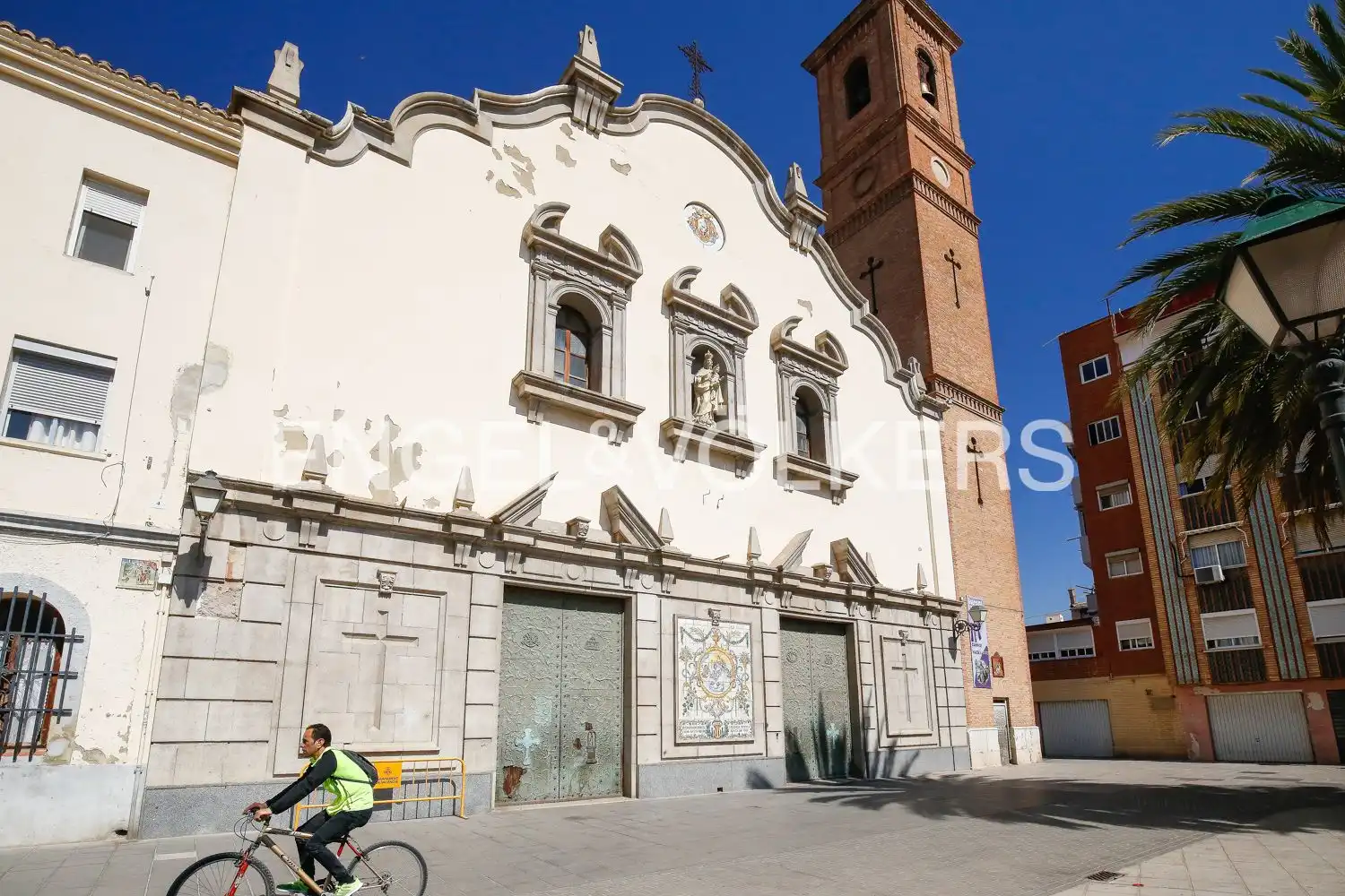 Außenansicht von Wohnung zur Miete in Valencia mit Klimaanlage, Heizung und Möbliert