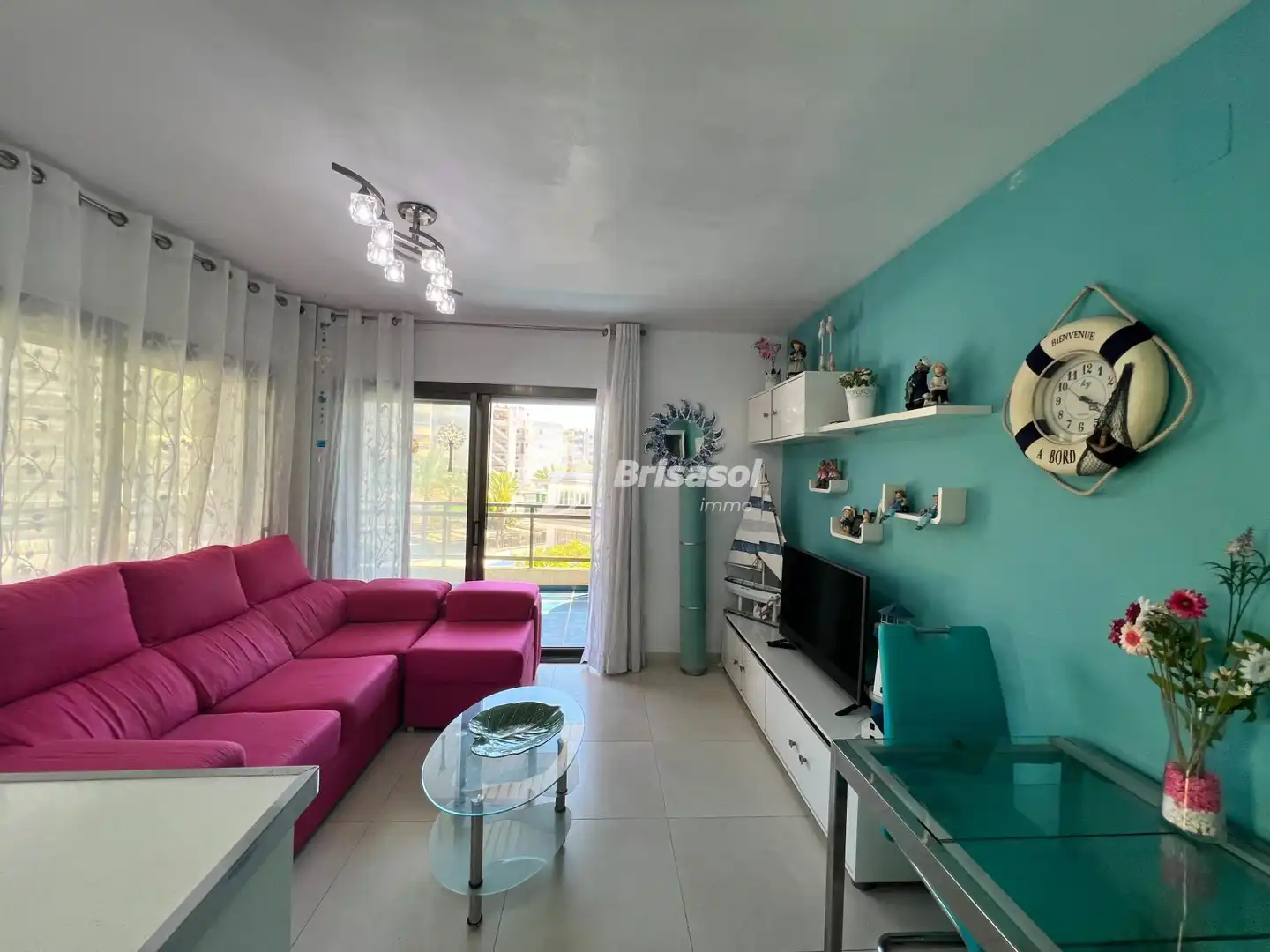 Living room of Flat for sale in Salou  with Air Conditioner, Terrace and Community pool
