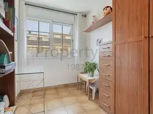 Habitación de Casa adosada en venta en Sant Cugat del Vallès con Aire acondicionado, Calefacción y Jardín privado