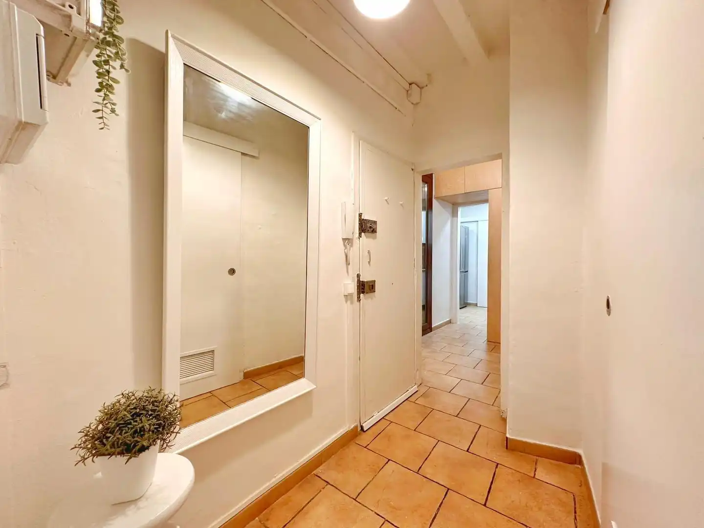 Flat for sale in Barcelona  with Air Conditioner, Heating and Furnished