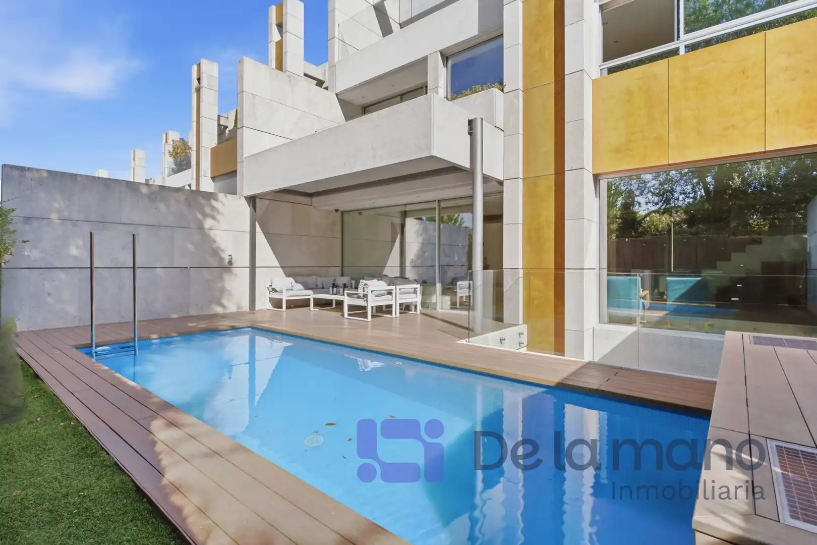 Exterior view of Houses for sale in Madrid  with Air Conditioner, Heating and Private garden