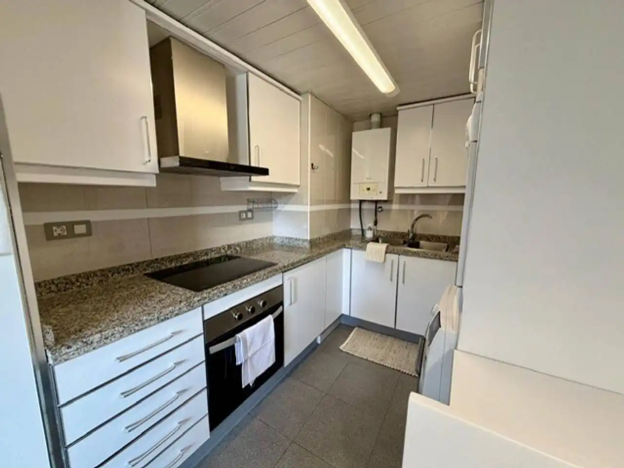 Cocina de Piso de alquiler en Sabadell con Aire acondicionado, Calefacción y Parquet