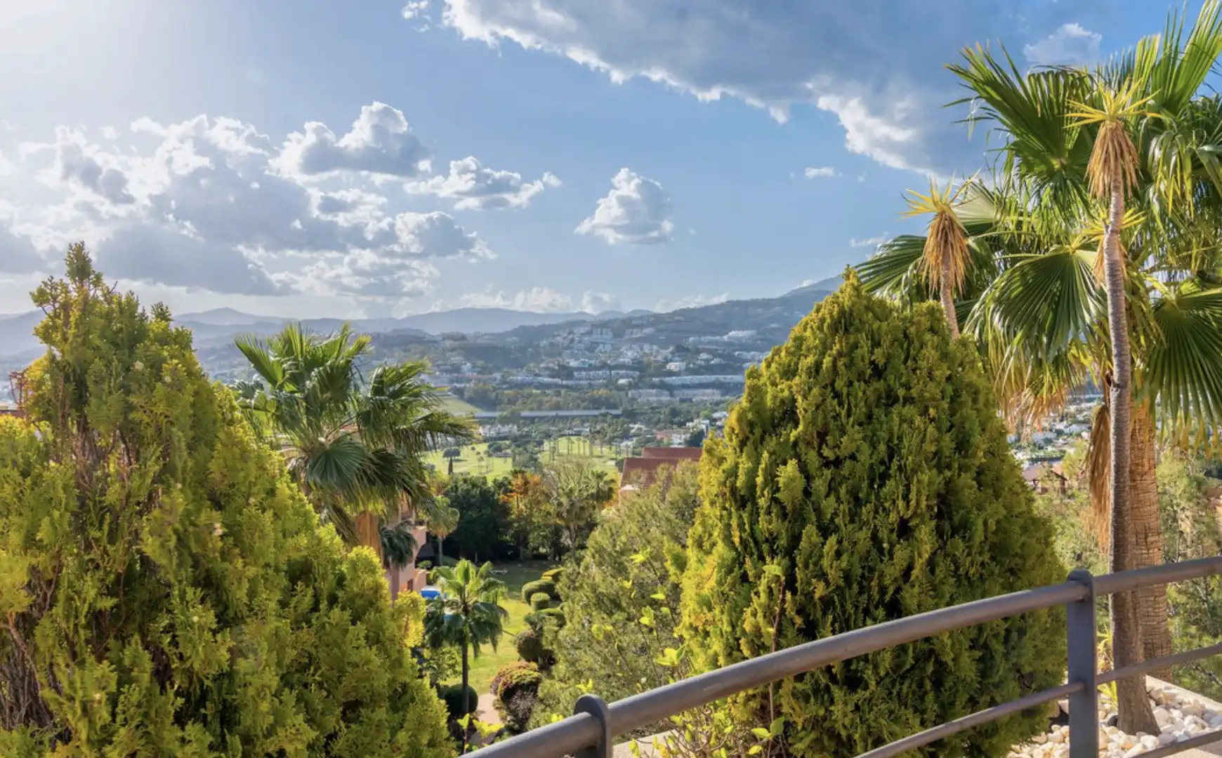 Flat with pool for sale in Nueva Andalucía, imagen 23