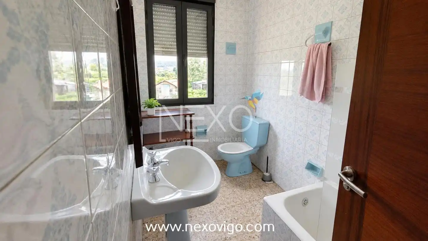 Bany de Casa o xalet en venda en Marín amb Jardí privat i Traster