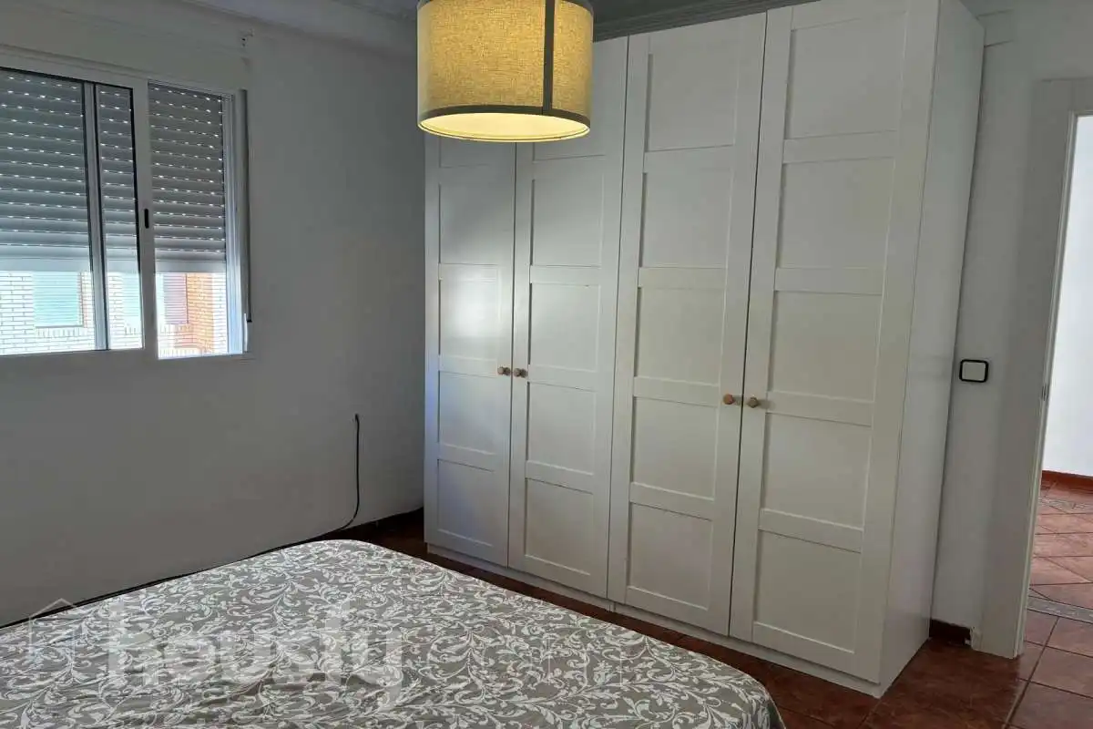 Habitación de Piso de alquiler en Sagunto / Sagunt con Aire acondicionado, Amueblado y Balcón