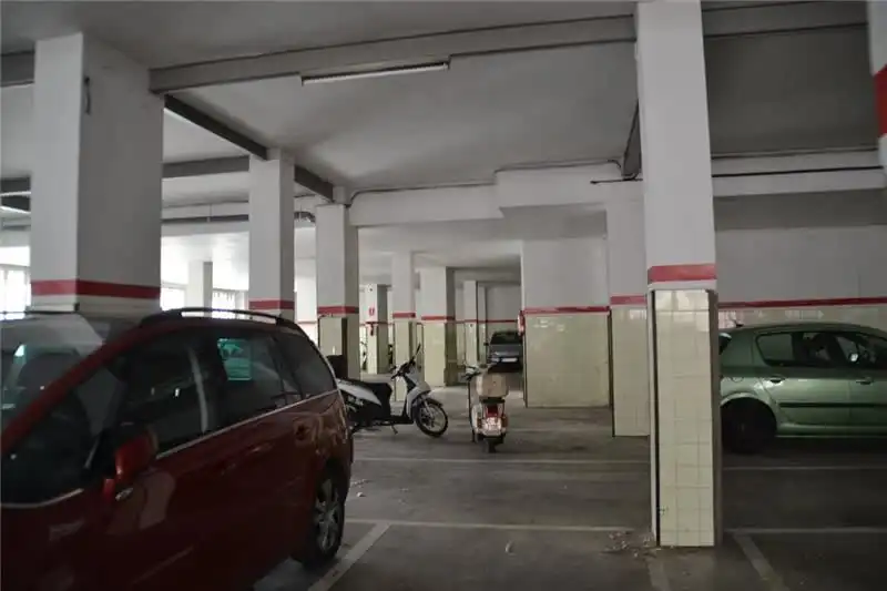 Parcheggio in vendita a C/ Marignane