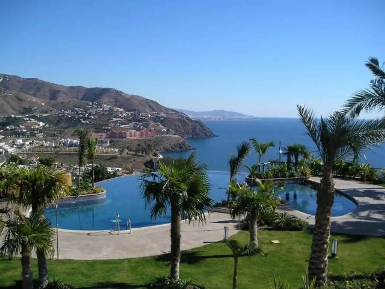 Piscina de Casa adosada en venta en Almuñécar con Aire acondicionado, Terraza y Amueblado