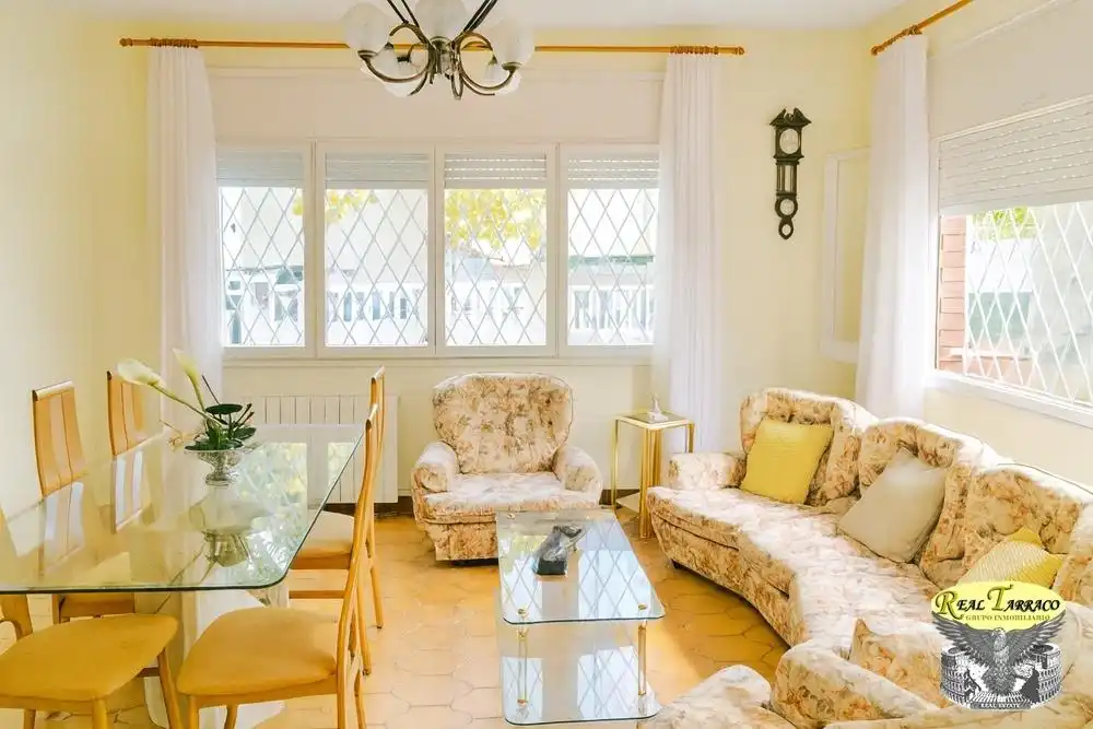 Sala de estar de Casa o chalet en venta en El Masnou con Jardín privado