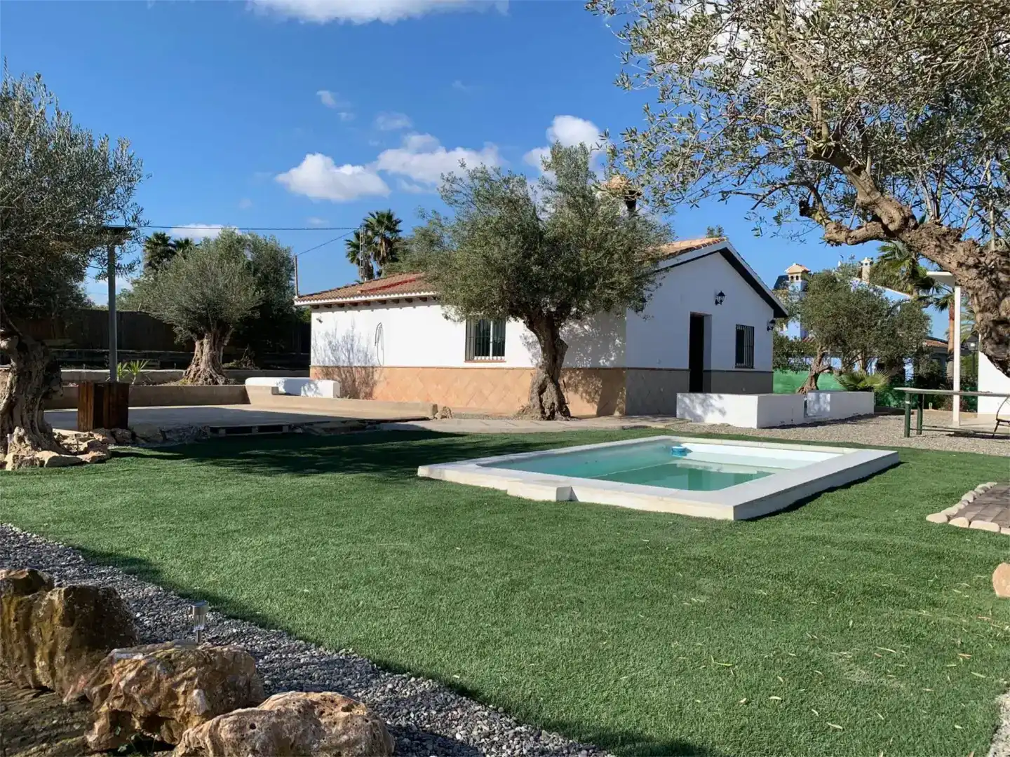Außenansicht von Country house zur Miete in Alhaurín El Grande mit Privatgarten, Schwimmbad und Möbliert