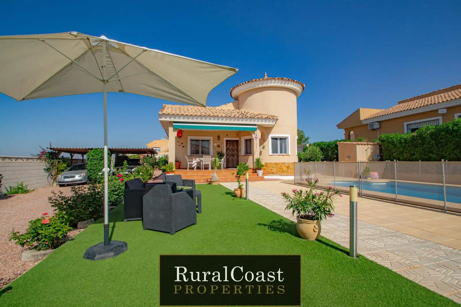 Vista exterior de Casa o chalet en venta en Busot con Calefacción, Terraza y Trastero