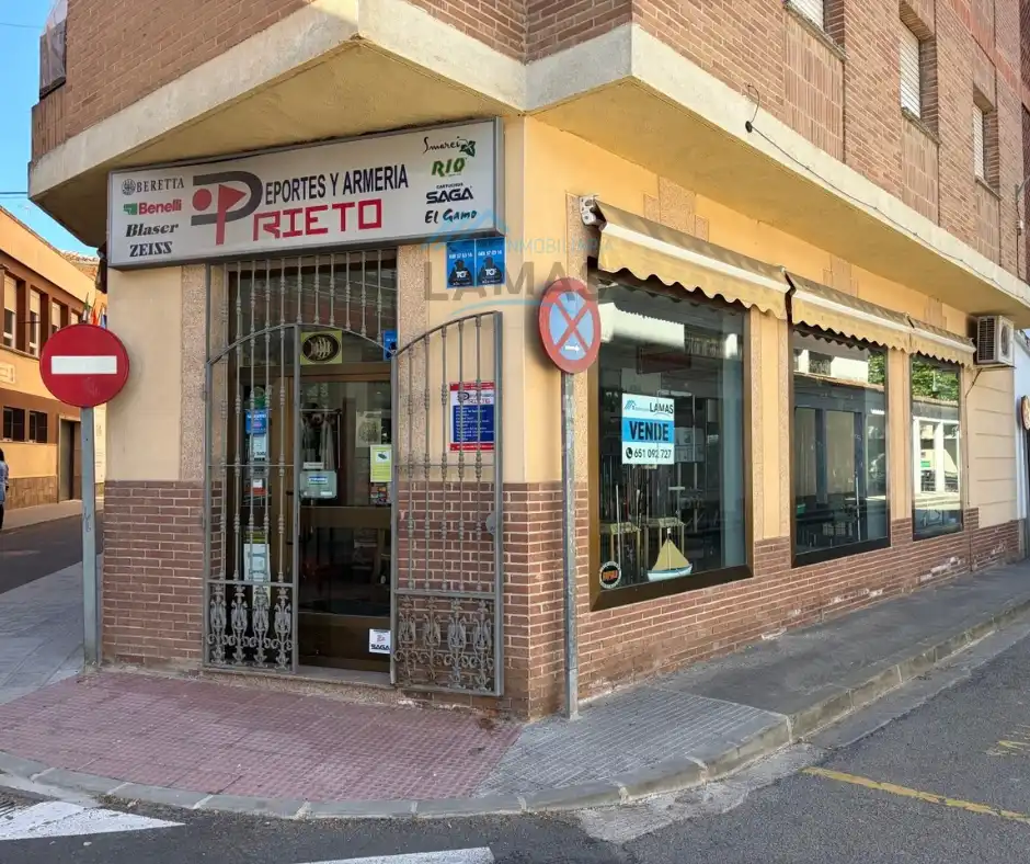 Local commercial à vendre à Avenida Constitución 2, imagen 2