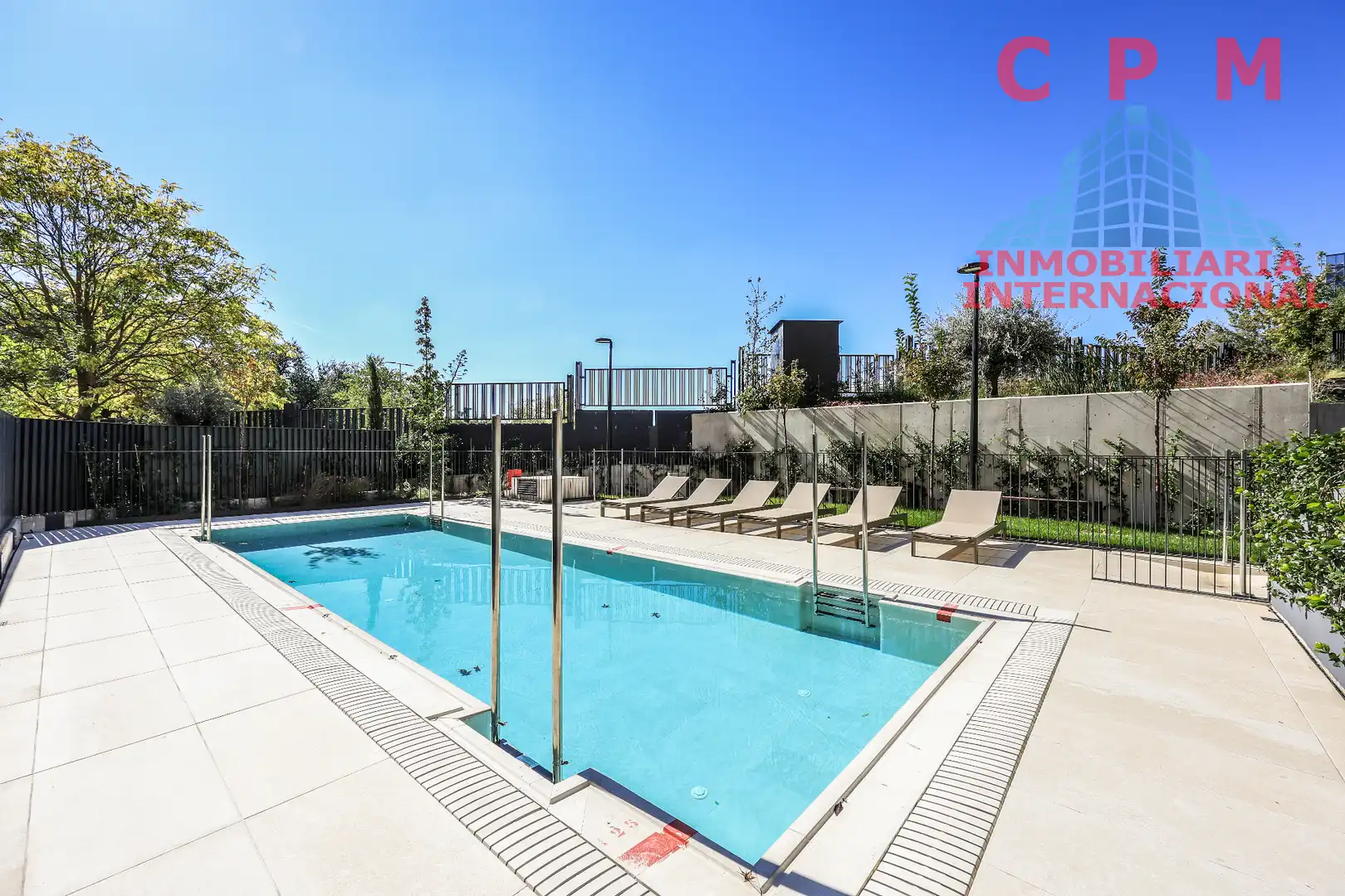Piscina de Pis de lloguer en Ciudad Lineal