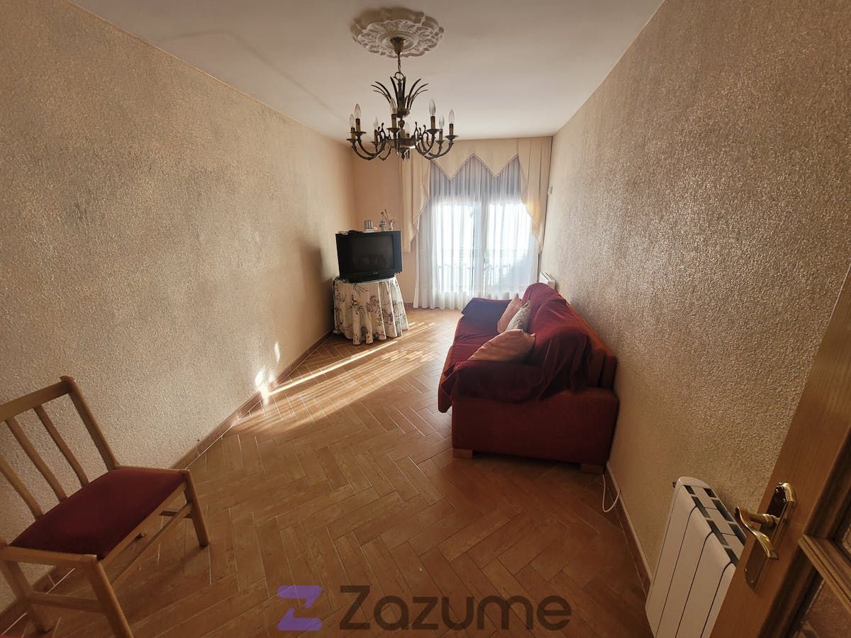 Sala d'estar de Pis de lloguer en Segovia Capital amb Calefacció, Moblat i Forn