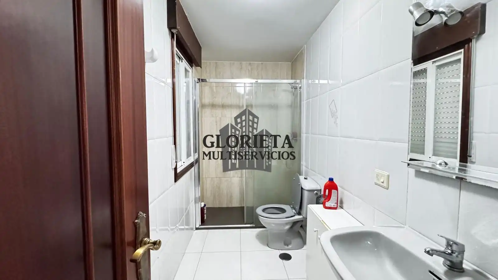 Baño de Ático en venta en Caldas de Reis con Calefacción, Trastero y Amueblado