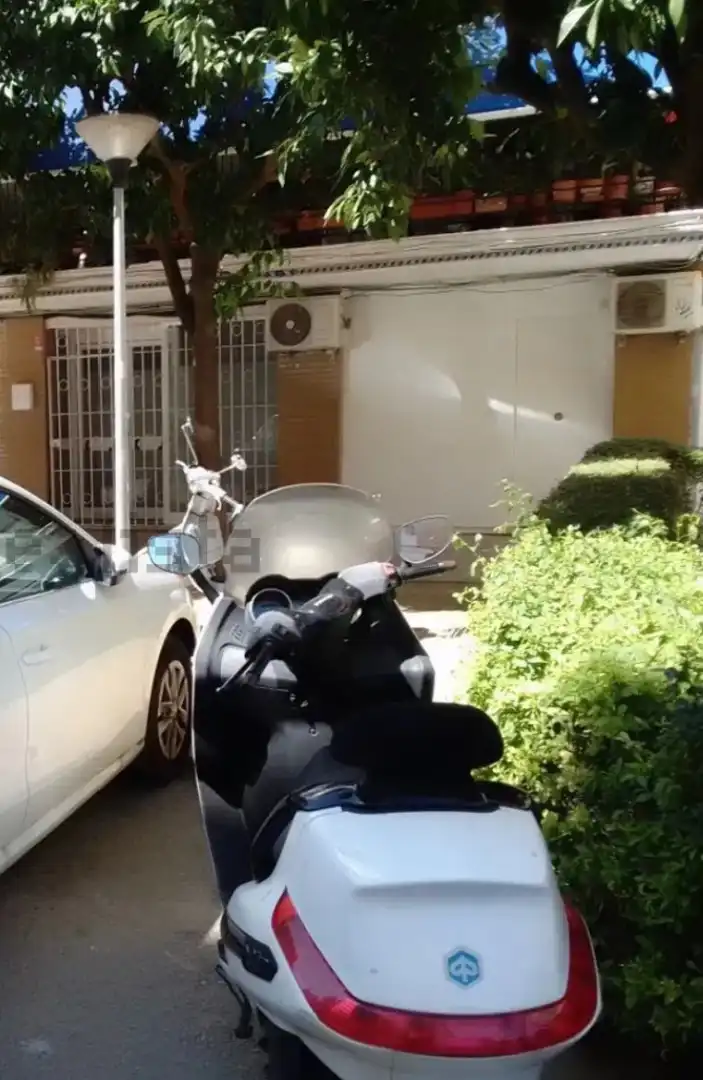 Vista exterior de Estudio en venta en Sevilla con Aire acondicionado