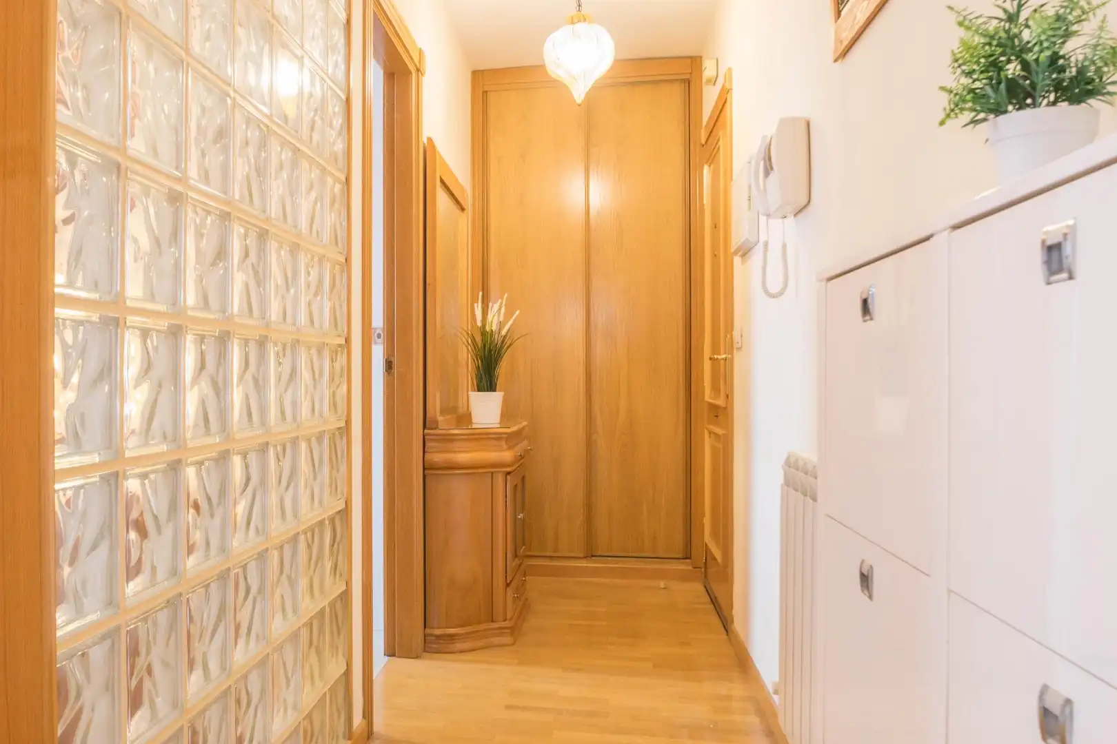 Wohnung zum Verkauf in Culleredo mit Heizung, Parkett und Abstellraum