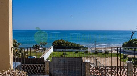 UNA PROPIEDAD ÚNICA FRENTE A LA PLAYA DEL FARO EN VILANOVA I LA GELTRÚ, imatge 2