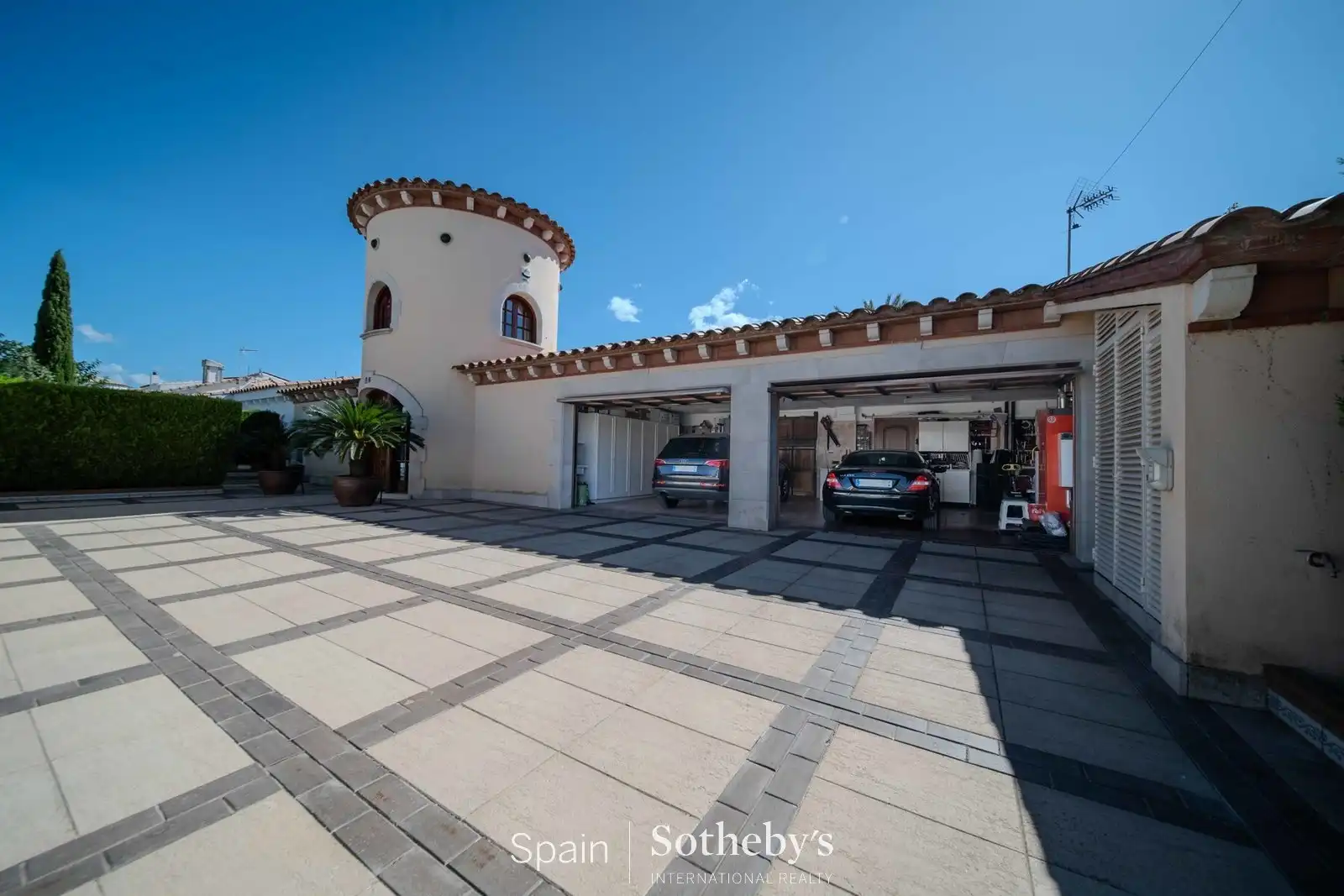 Exterior view of Houses for sale in Empuriabrava  with Air Conditioner, Heating and Private garden