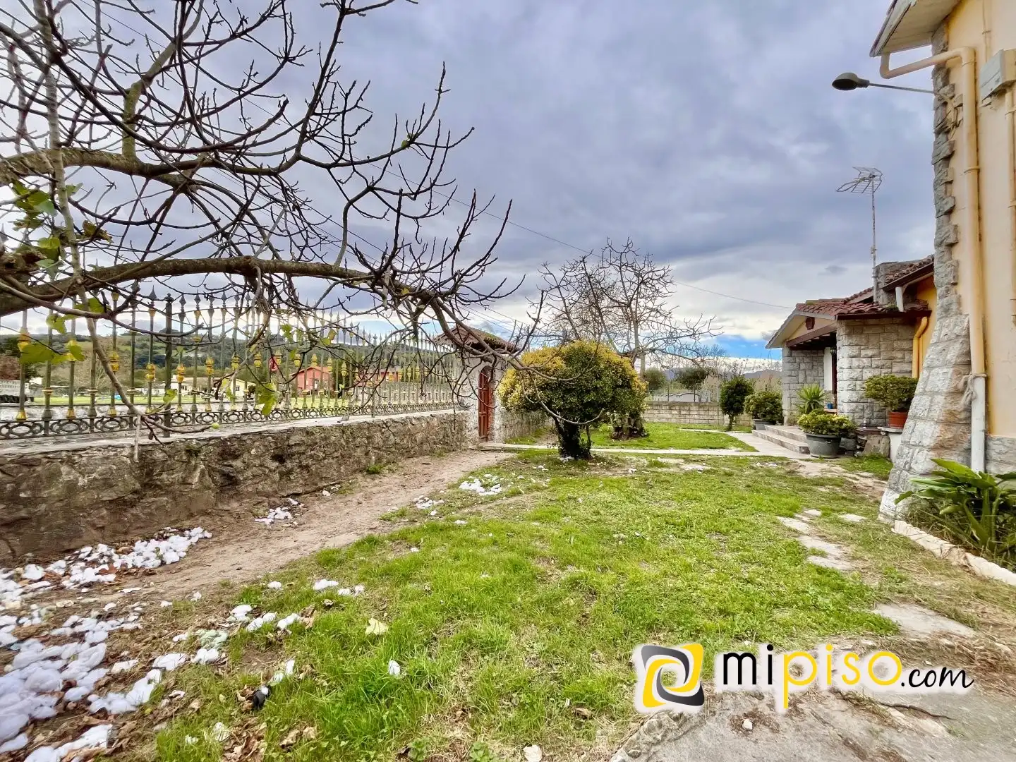 Jardín de Casa o chalet en venta en Laredo