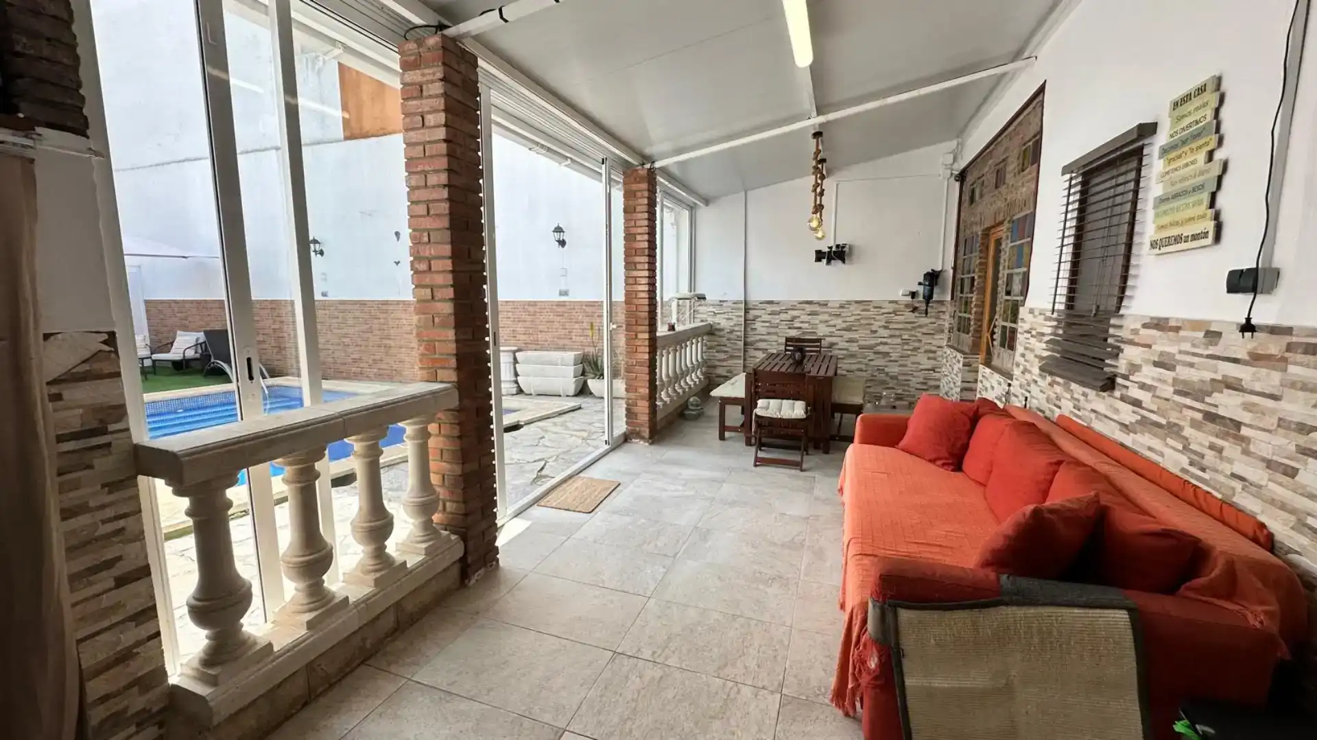Terrassa de Casa o xalet en venda en La Línea de la Concepción amb Aire condicionat, Jardí privat i Traster