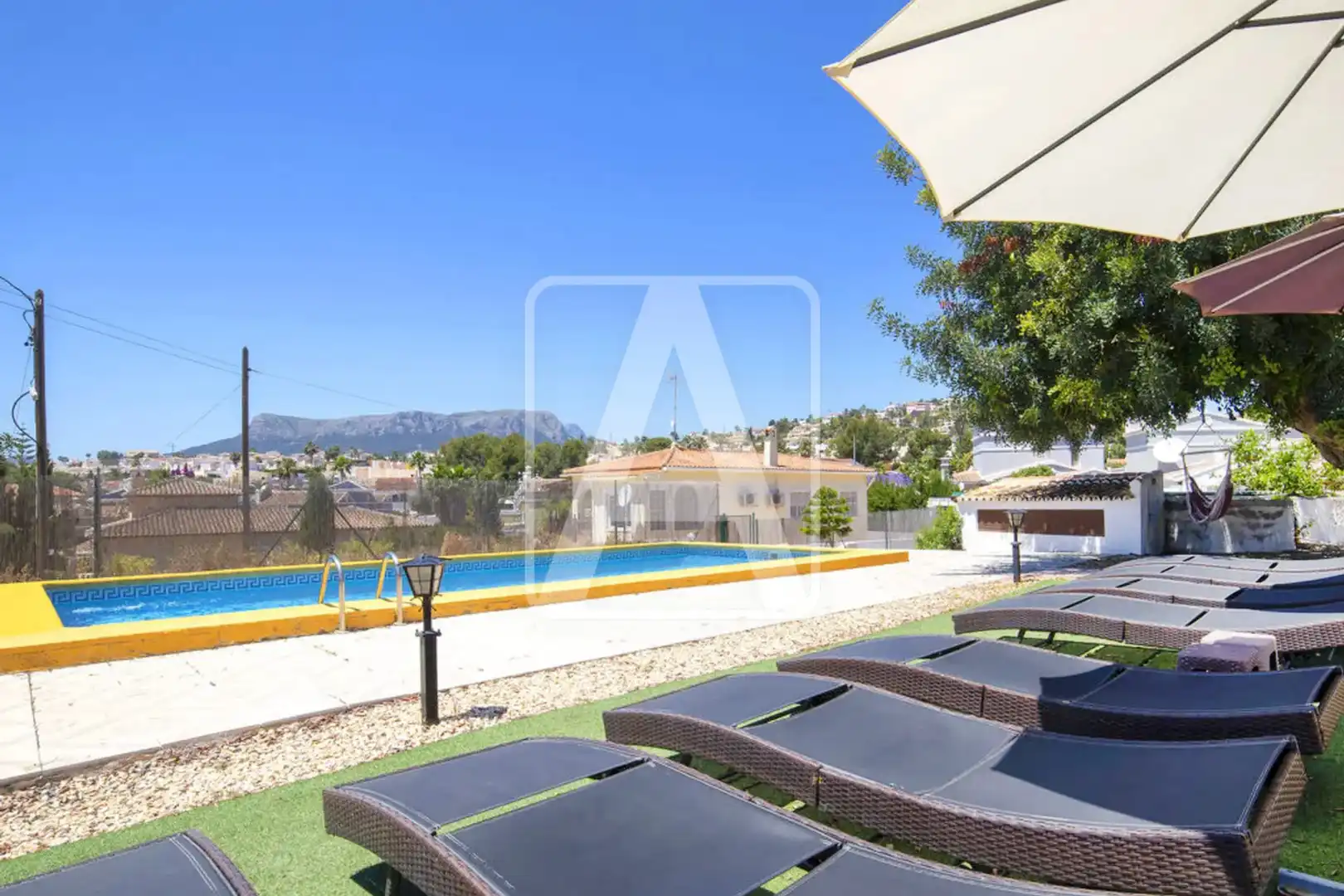Piscina de Casa o chalet en venta en Calpe / Calp con Aire acondicionado, Calefacción y Jardín privado