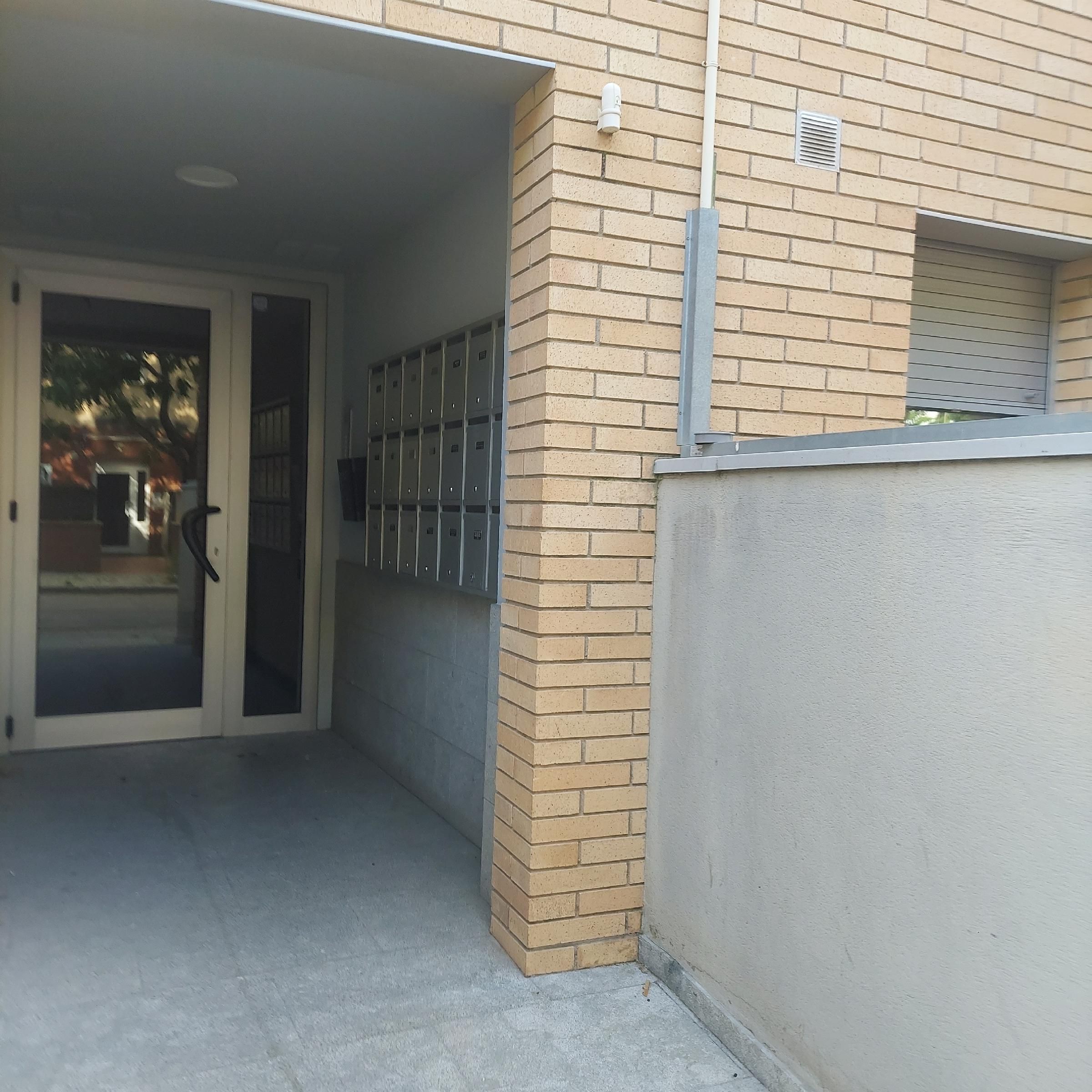 Exterior view of Apartment for sale in Manresa  with Air Conditioner, Heating and Private garden