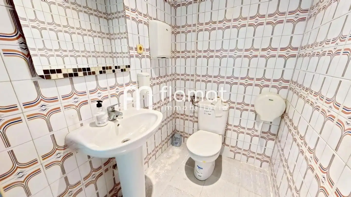 Local comercial en venta en calle de Pin i Soler, imagen 15