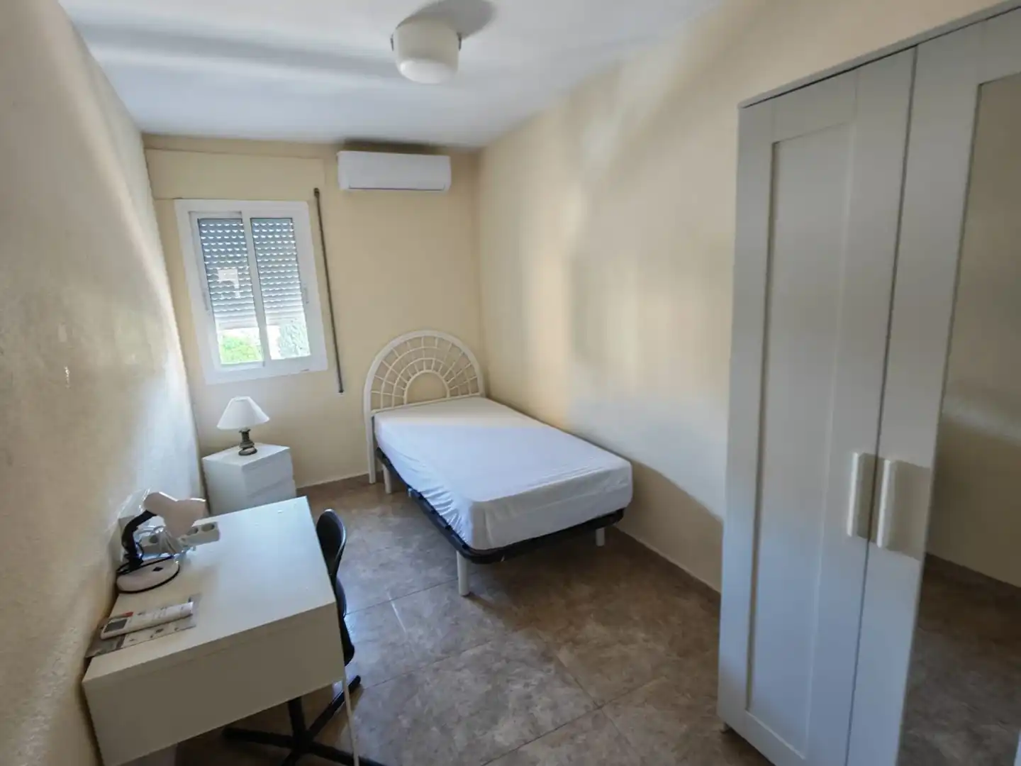 Habitación de Piso de alquiler en Murcia con Aire acondicionado, Calefacción y Amueblado