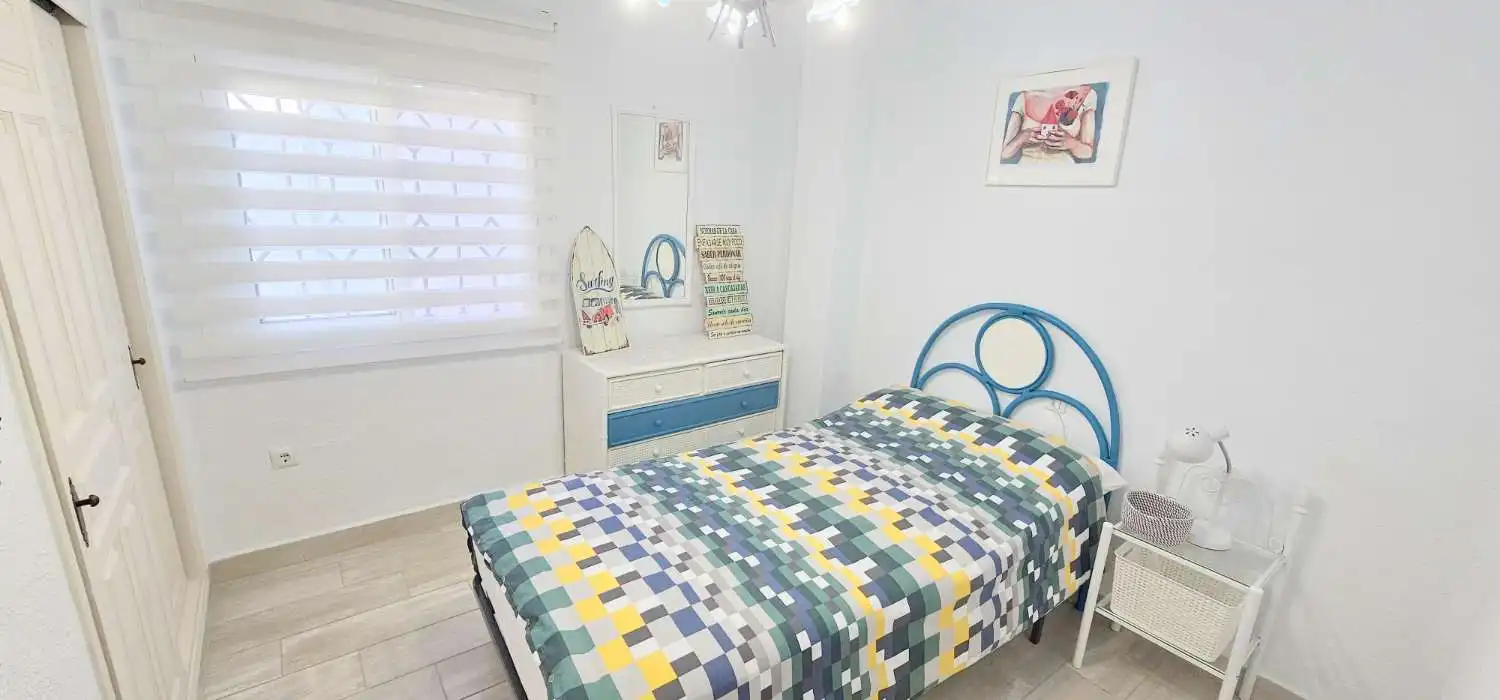 Habitación de Planta baja de alquiler en Vélez-Málaga con Aire acondicionado, Terraza y Piscina