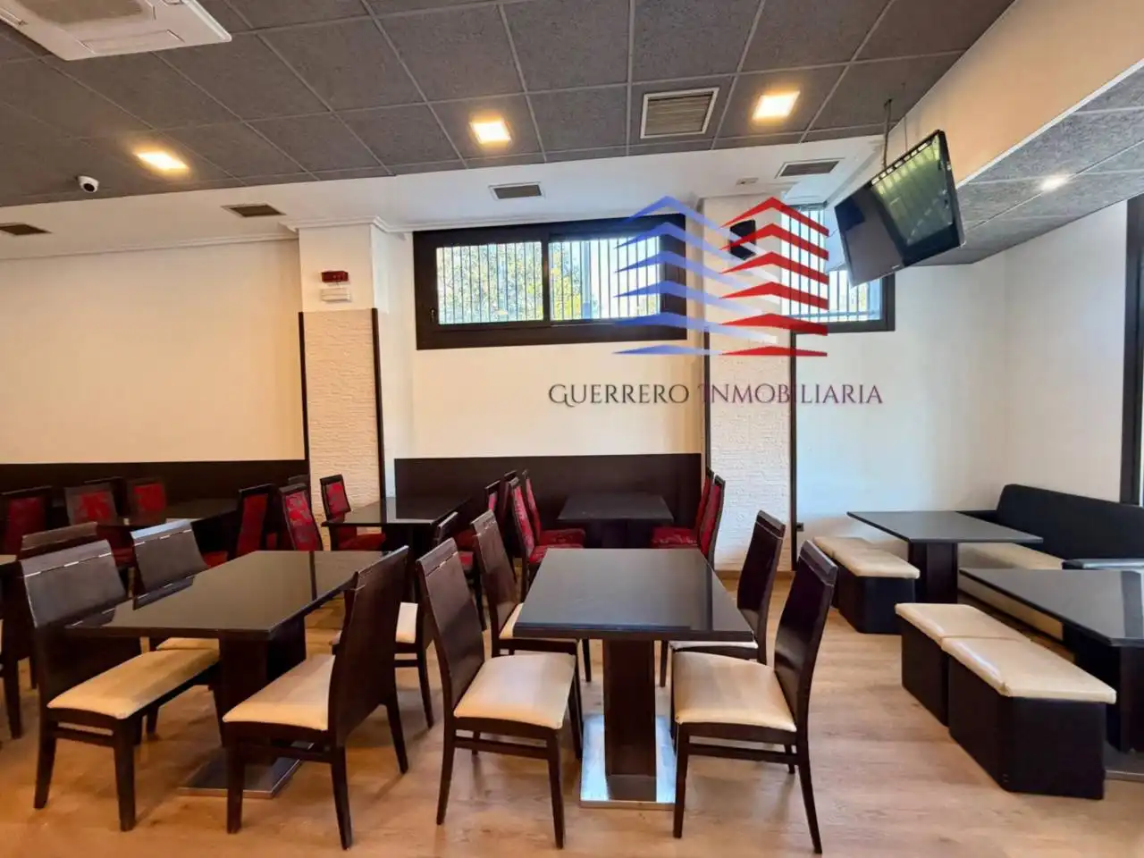 Commercial properties for rent in Ourense Capital   with Air Conditioner and Alarm