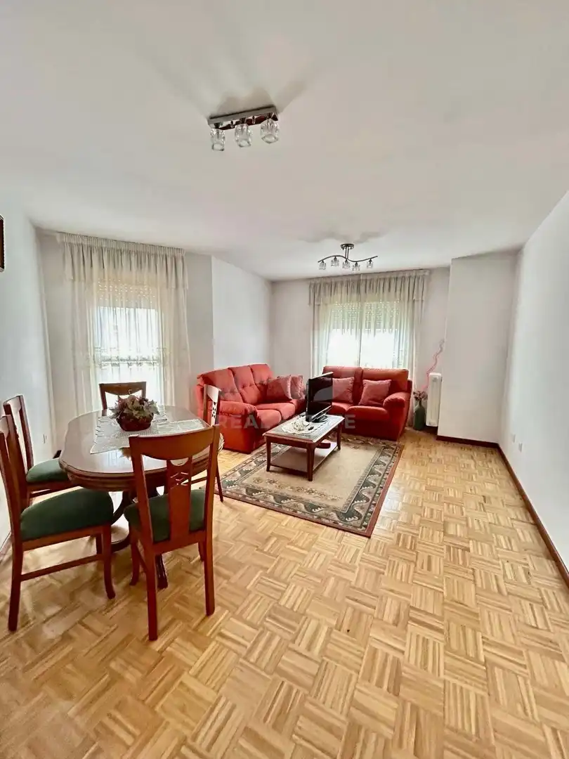Sala de estar de Piso en venta en La Bañeza  con Calefacción