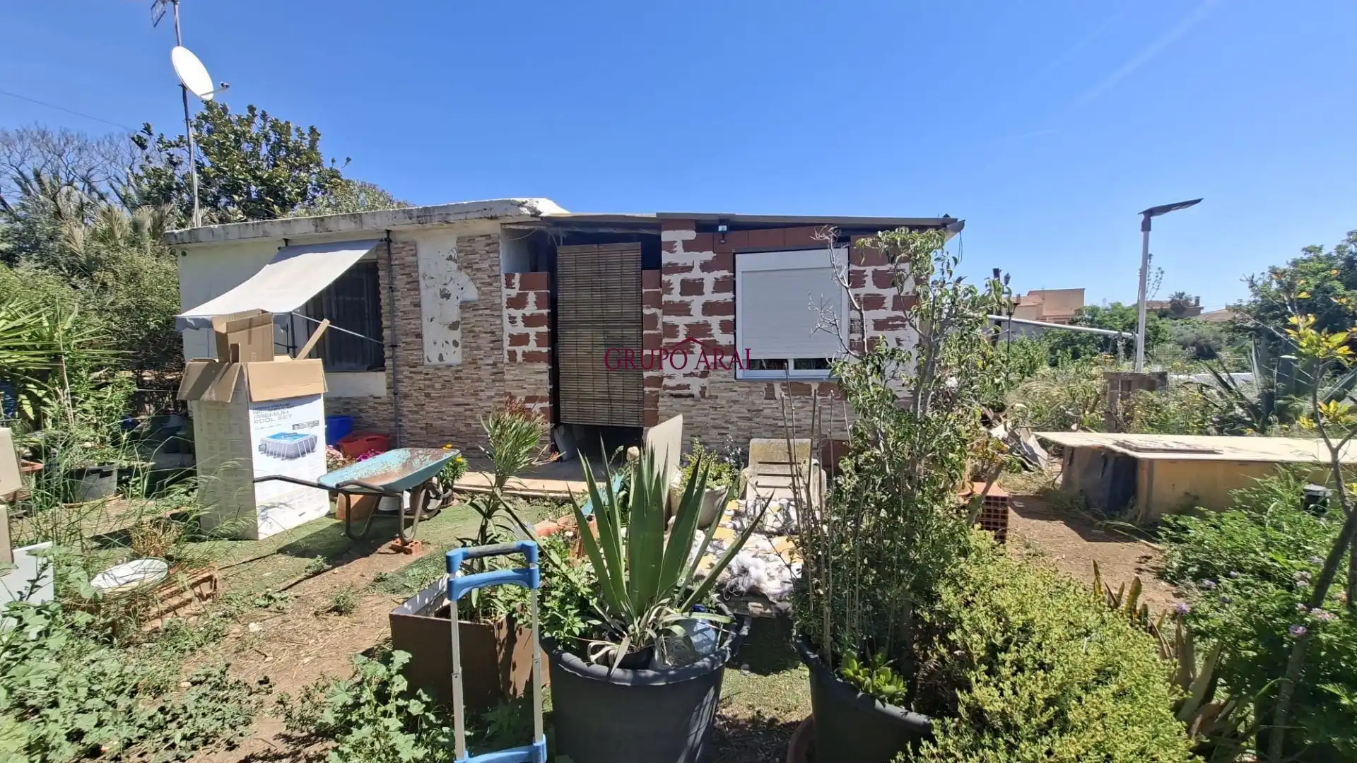 Vista exterior de Finca rústica en venta en San Vicente del Raspeig / Sant Vicent del Raspeig con Jardín privado