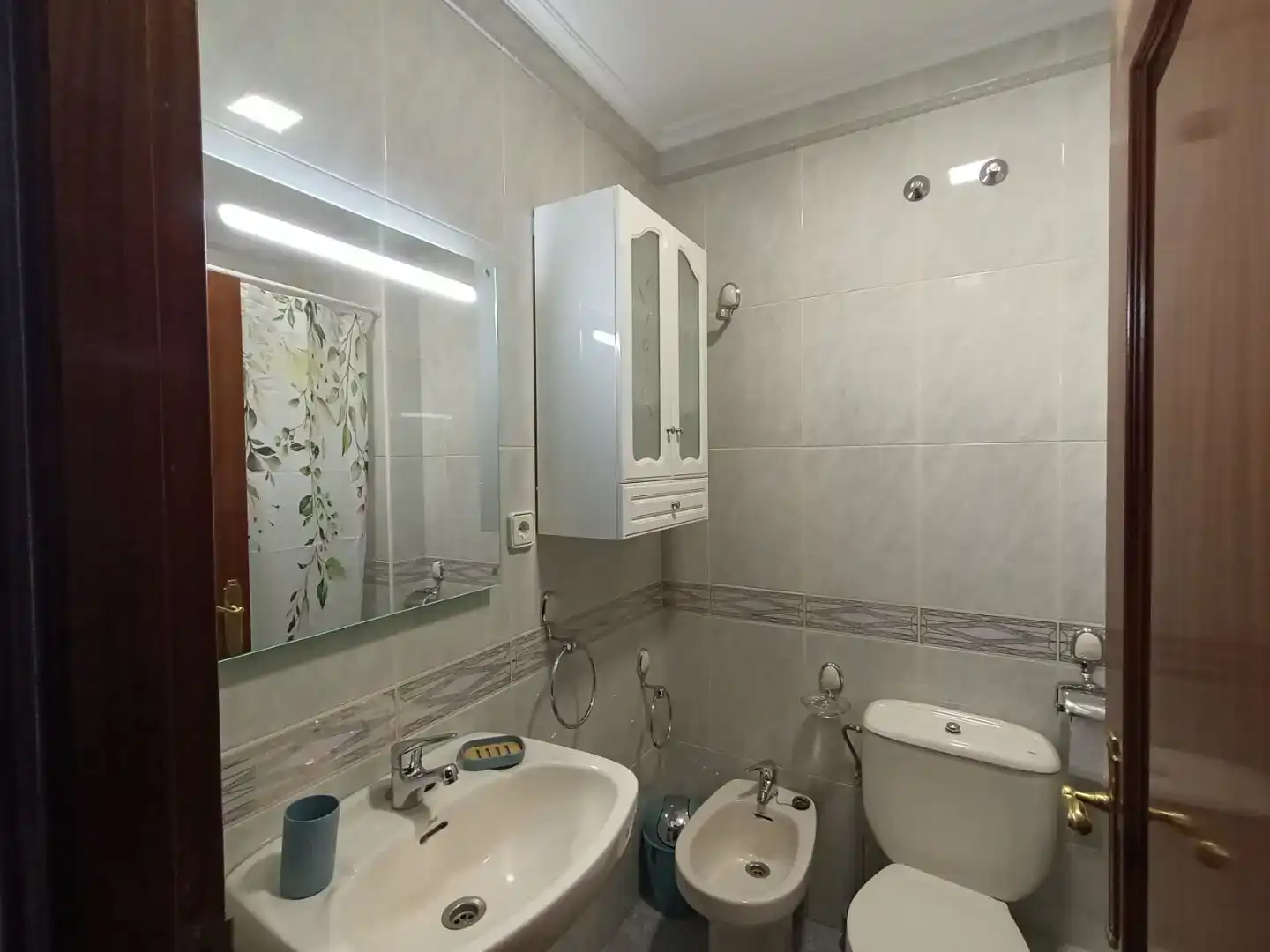 Baño de Piso para compartir en Ferrol con Parquet y Amueblado