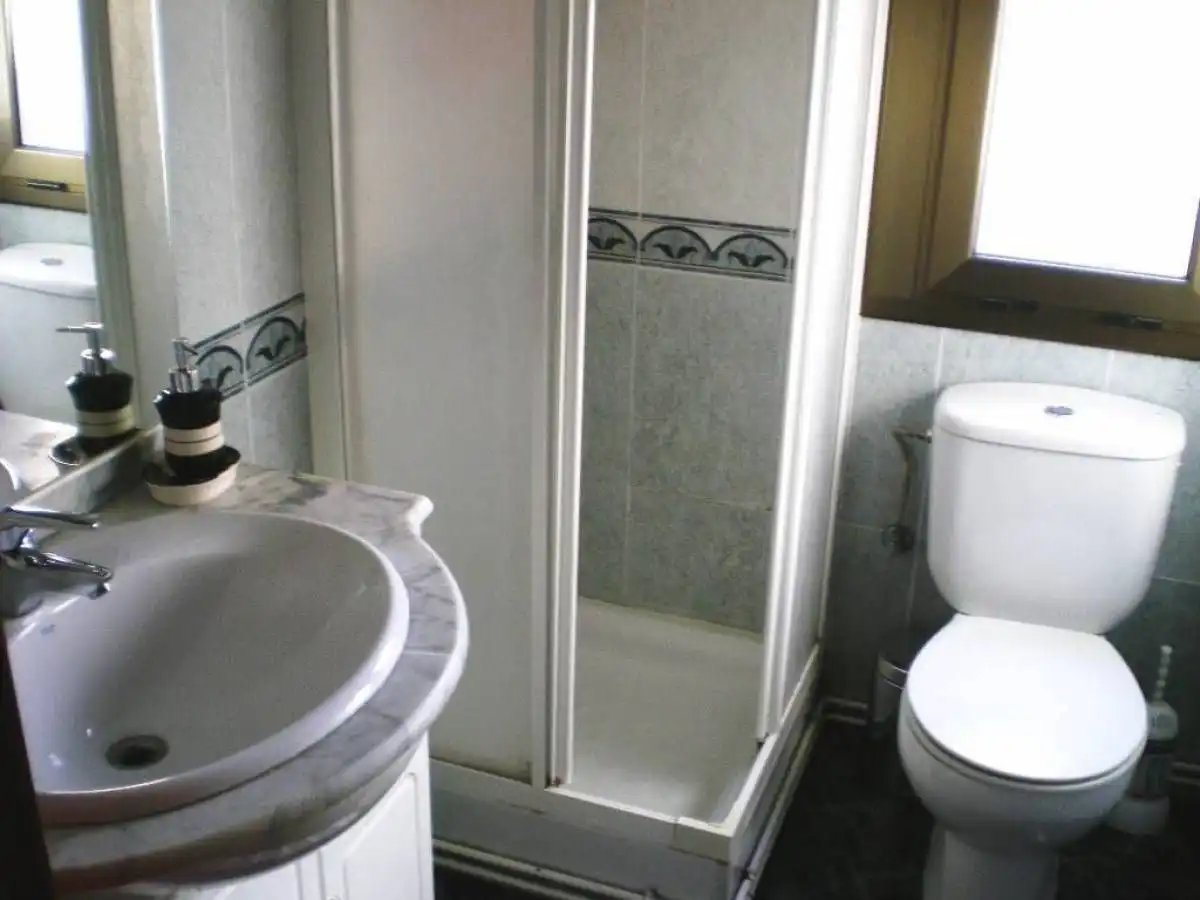 Badezimmer von Maisonette zum Verkauf in Castellbell i el Vilar mit Klimaanlage, Heizung und Terrasse