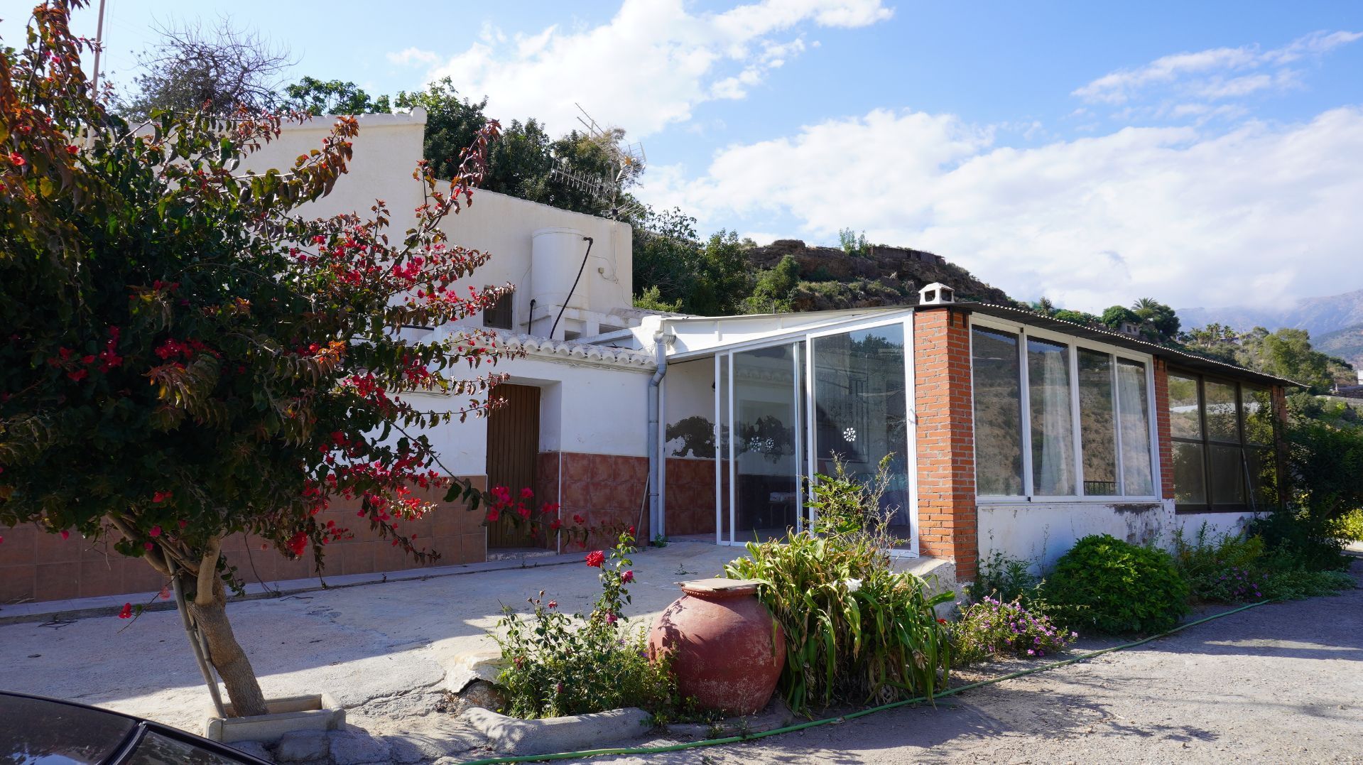Vista exterior de Finca rústica en venda en Motril amb Jardí privat, Terrassa i Traster