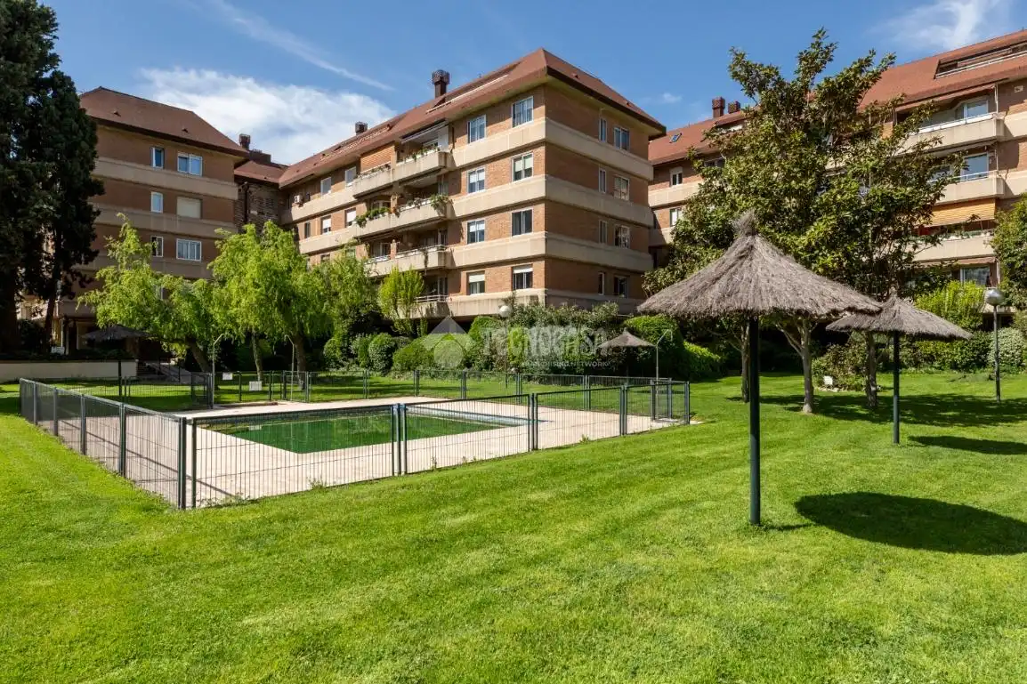 Exterior view of Flat for rent in Majadahonda  with Heating
