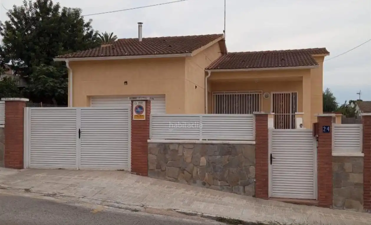 Exterior view of Houses for sale in El Vendrell  with Heating, Private garden and Terrace