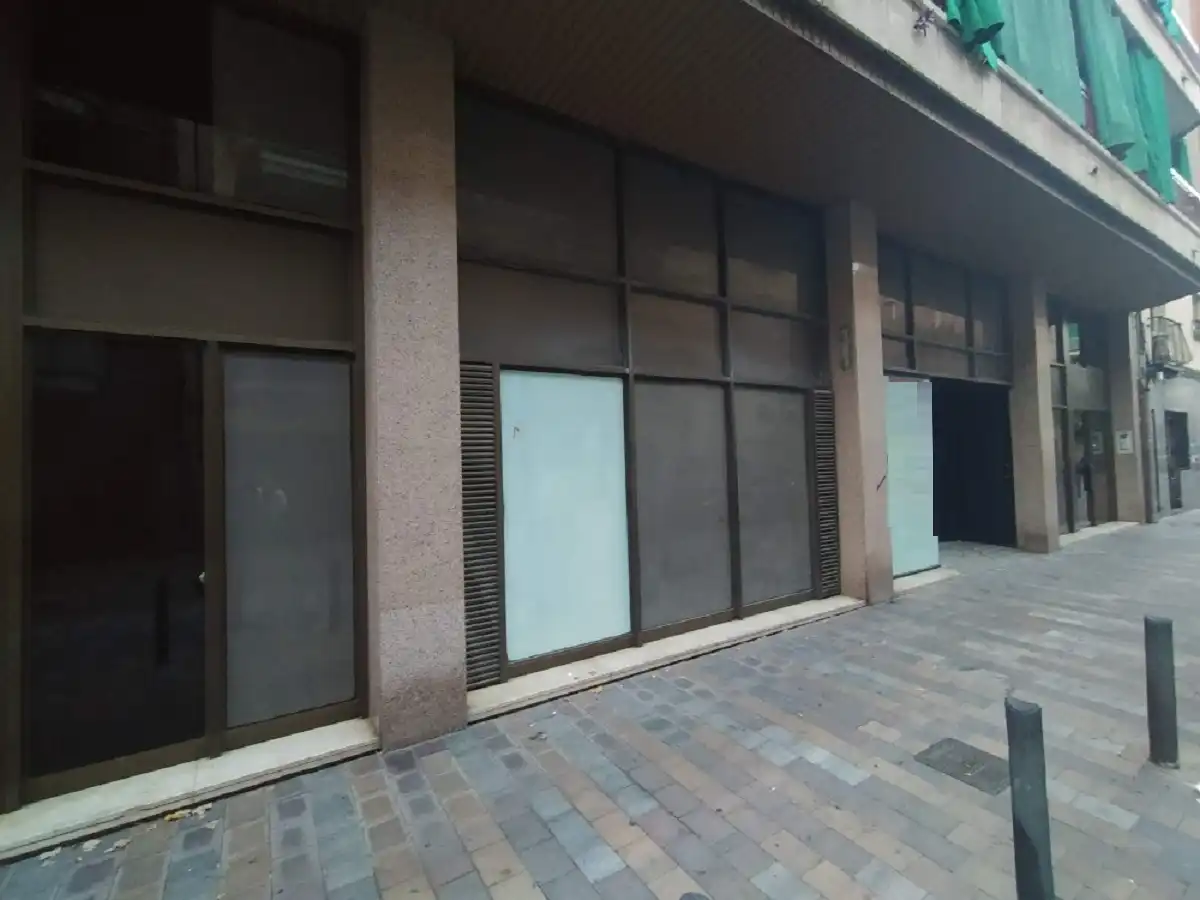Local de alquiler en C/ Víctor Balaguer, La Salut