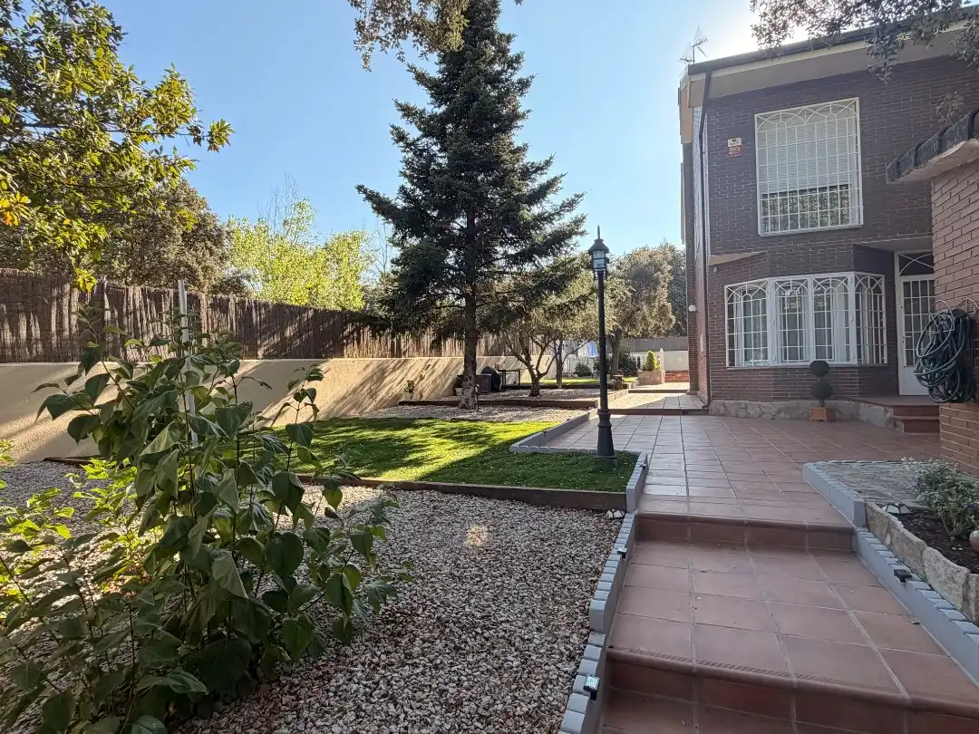 Jardín de Casa o chalet en venta en Moralzarzal con Jardín privado, Trastero y Piscina