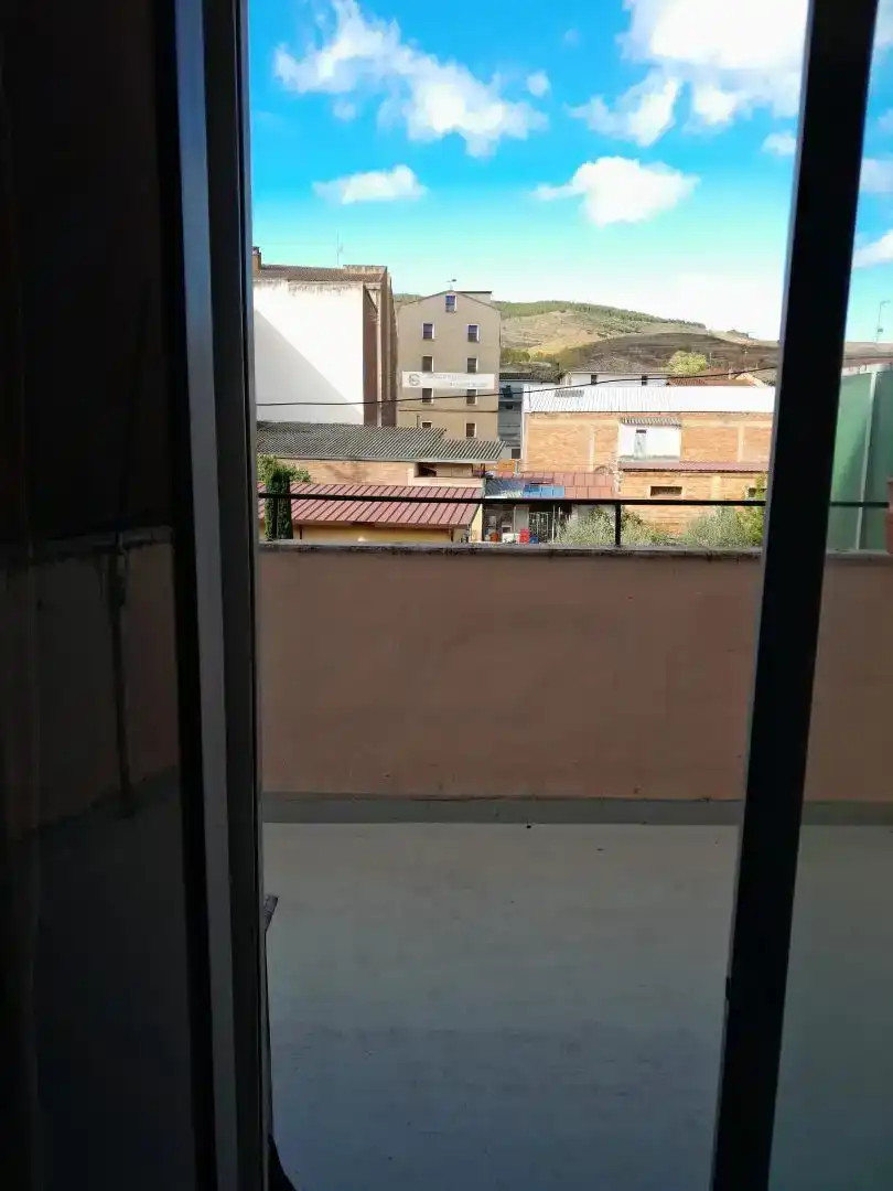 Terrassa de Pis en venda en Baños de Río Tobía amb Balcó