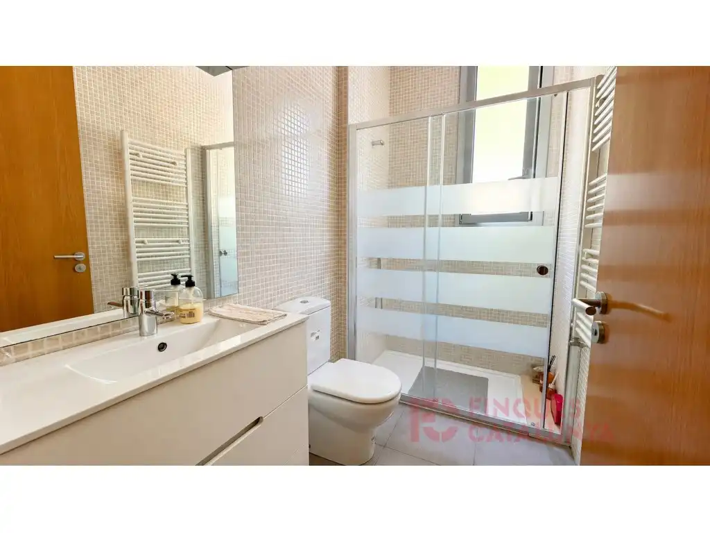 Bany de Casa o xalet en venda en Girona