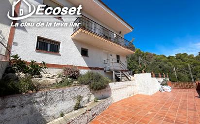 Exterior view of Single-family semi-detached for sale in Vallirana  with Heating, Private garden and Terrace