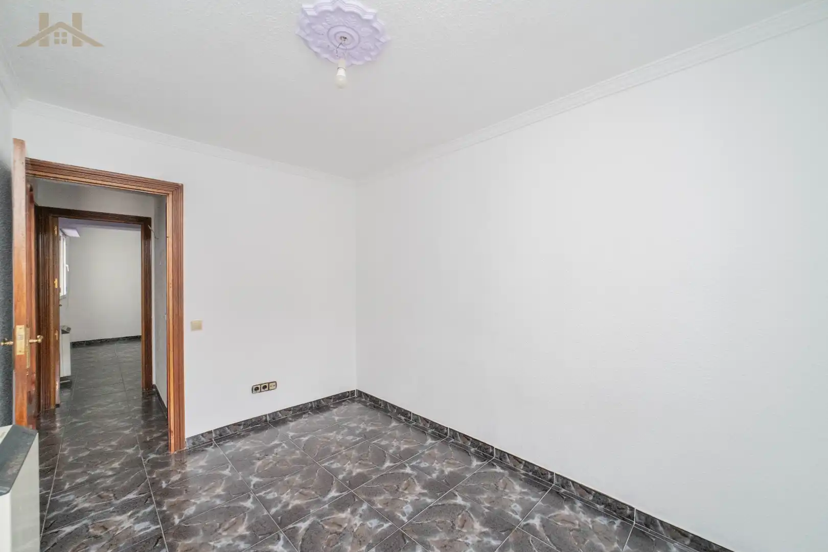 Wohnung zum Verkauf in Fuenlabrada mit Heizung, Terrasse und Ofen