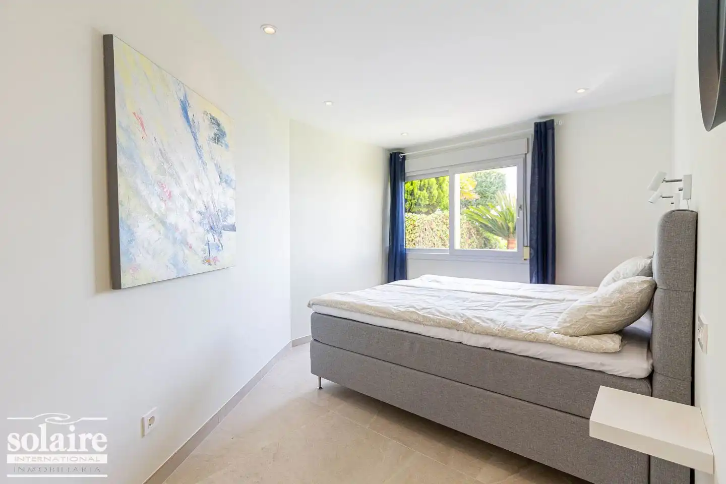 Dormitori de Apartament de lloguer en Altea amb Aire condicionat, Jardí privat i Terrassa