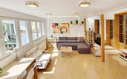 Living room of Flat to rent in  Barcelona Capital  with Air Conditioner, Heating and Parquet flooring