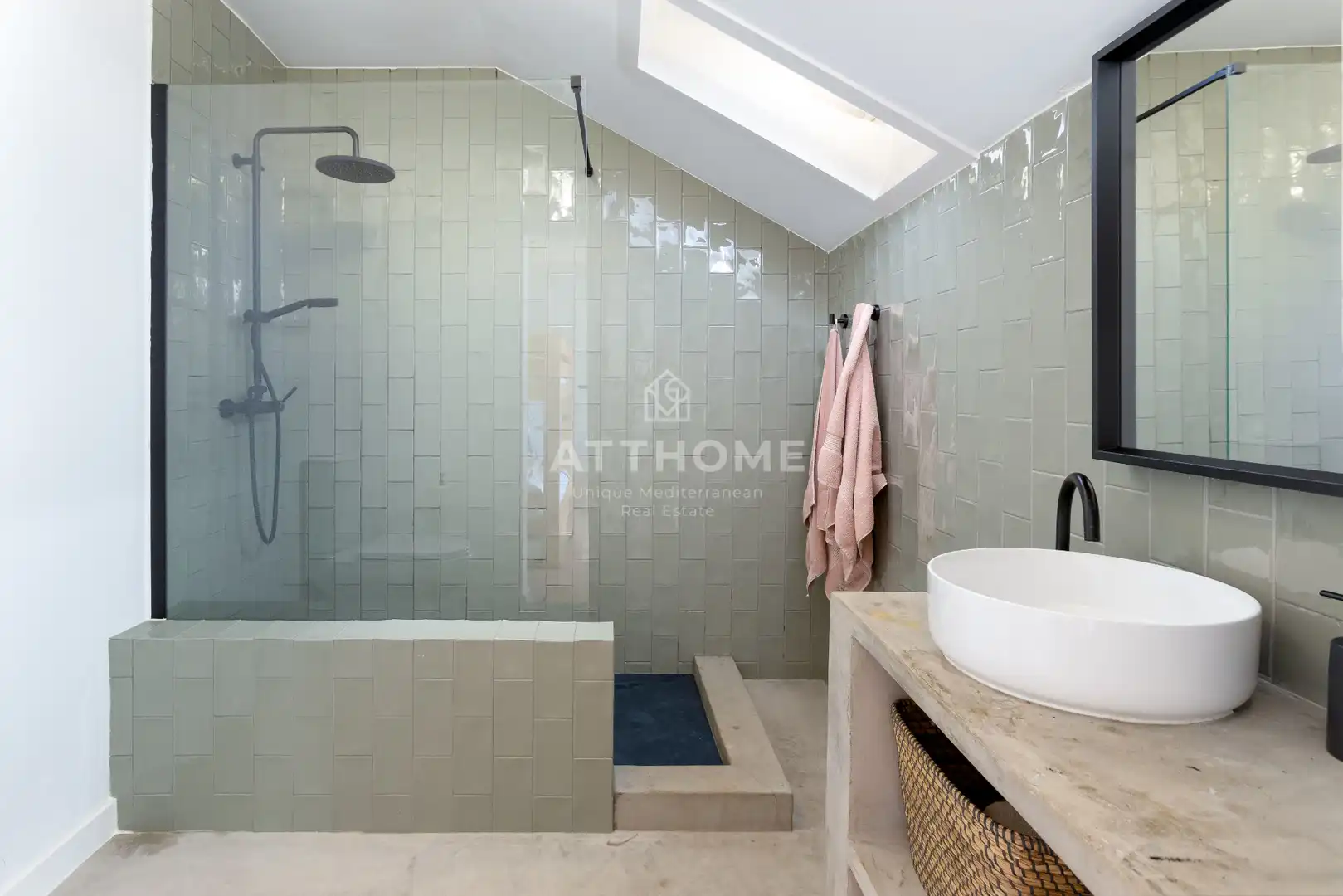 Bathroom of Houses for rent in Cabrils  with Air Conditioner, Heating and Private garden