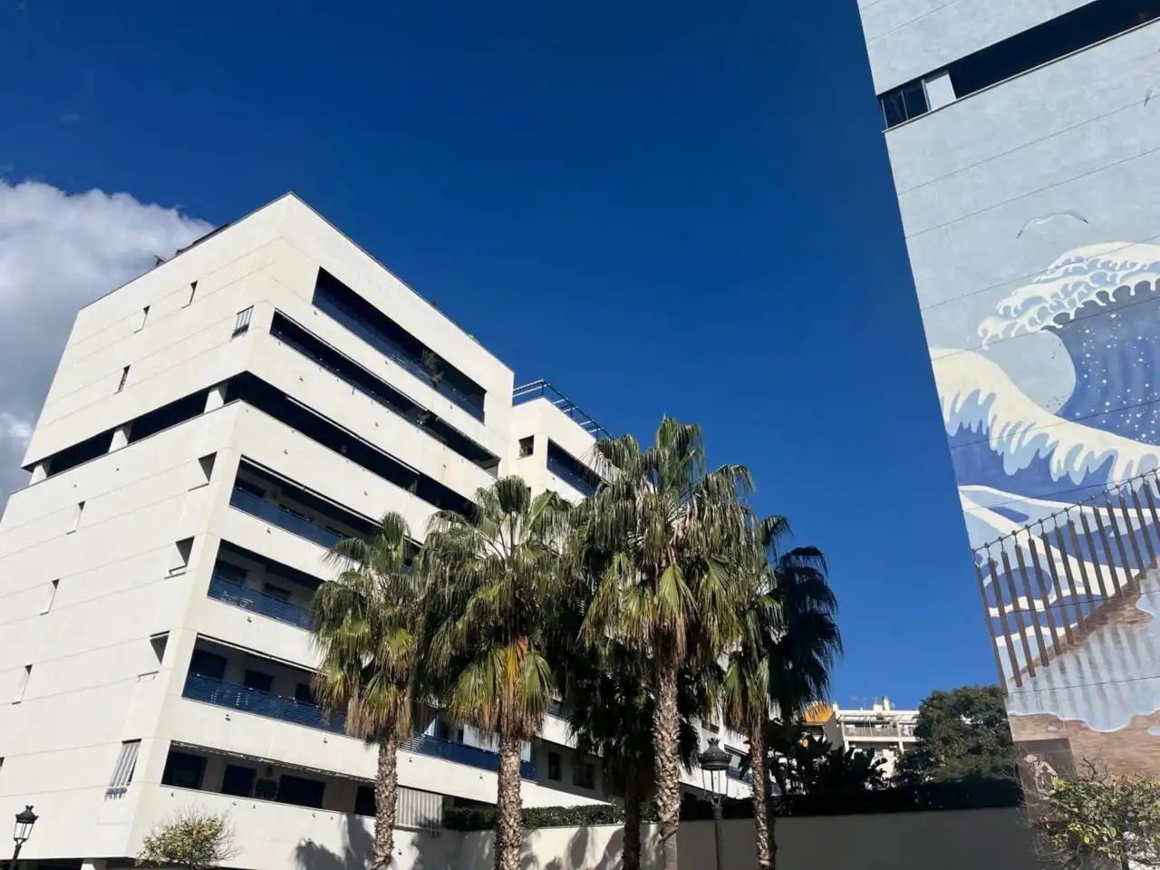 Vista exterior de Pis en venda en Estepona amb Terrassa, Moblat i Balcó