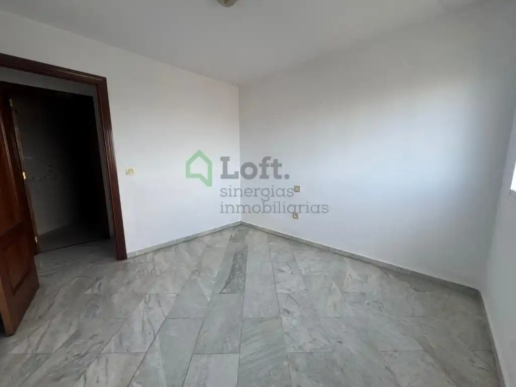 Habitación de Piso en venta en Badajoz con Balcón