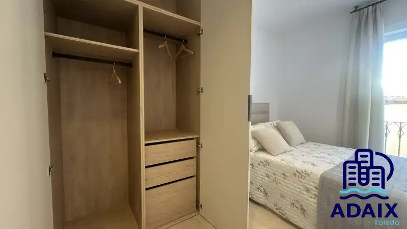 Bedroom of Flat for rent in Toledo  with Air Conditioner, Heating and Furnished
